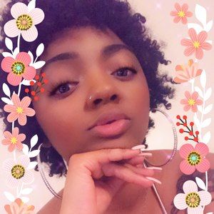 Meet your Posher, Monika